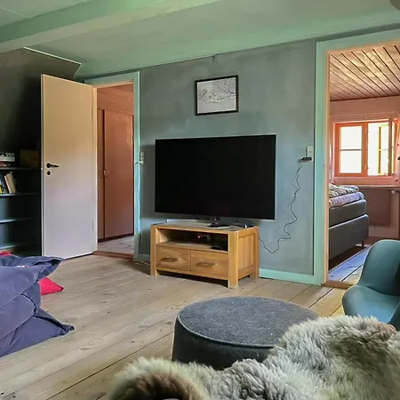 Experience 'the Old Smithy' Near Faxe Bay Casa vacanze *
