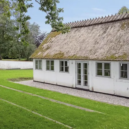 Casa vacanze Experience 'the Old Smithy' Near Faxe Bay